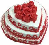 Three Step 3.5 Kg Heart Shape Cakee